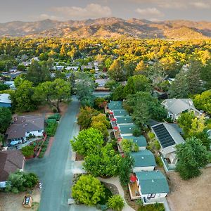 Aurora Park Cottages